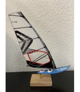 MINIATURE VOILE SEVERNE BLADE +PLANCHE STARBOARD BLEU ET ROUGE