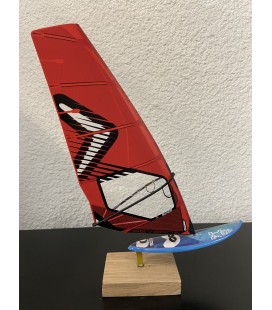 MINIATURE VOILE SEVERNE ROUGE +PLANCHE STARBOARD BLEU ET ROUGE