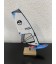 MINIATURE VOILE NORTH SAILS NOIRE ET BLANCHE+PLANCHE STARBOARD ROUGE /BLEU