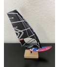 MINIATURE VOILE SEVERNE BLADE NOIR +PLANCHE STARBOARD BLEU/ROSE
